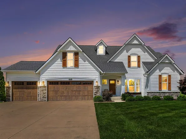 9784 Waterstone Dr SE, Byron Center, MI 49315