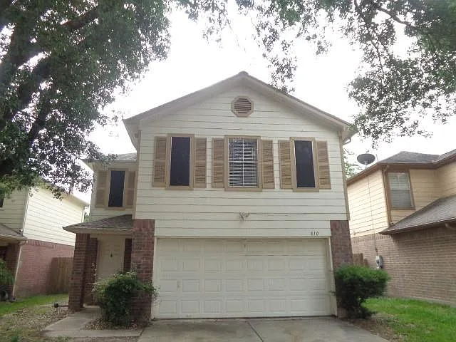 4 bed, 2.5 bath, 1928 sqft, $1,850 — Photo 2