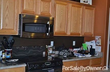 3rd image of 14686 W Amelia Ave