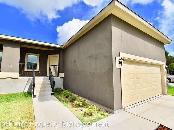 4th image of 203 Cloudcroft Dr