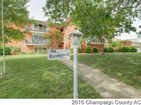 910 Lincolnshire Dr APT 304, Champaign, IL 61821