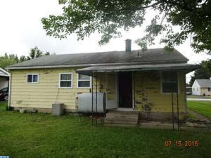 2nd image of 820 Reber St