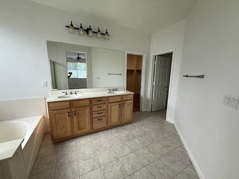 3419 Mas Amilos Way — Photo 7
