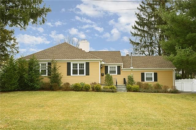 1st image of 6 Quintard Dr