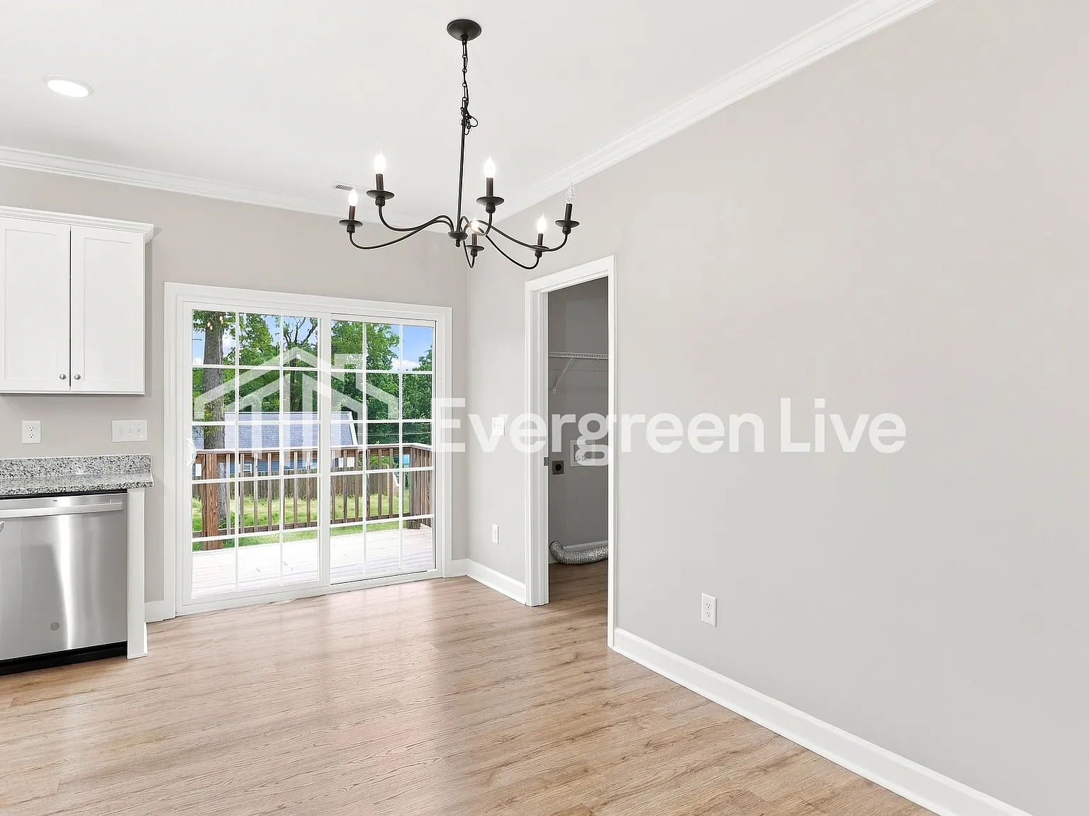 3 bed, 2.0 bath, 1311 sqft, $1,795 — Photo 4