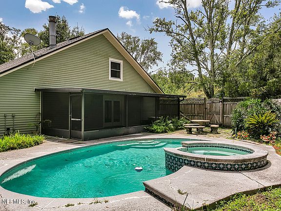 2nd image of 8729 Avocado Ct