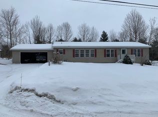 10483 Boyne City Rd, Charlevoix, MI 49720