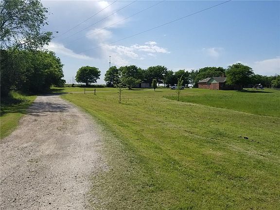 3rd image of 14077 N Old Highway 99