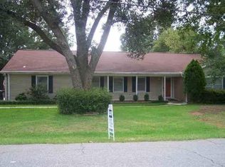 108 Crestwood Rd, Warner Robins, GA 31093