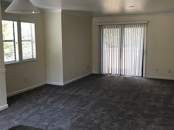 2nd image of 598 Ironwood Ter APT 3