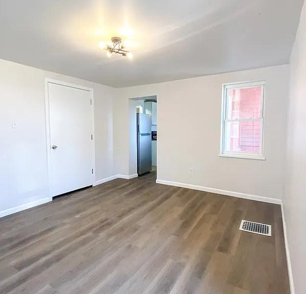 8 E Sycamore St #2 — Photo 12