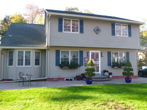 71 W End Ave, Westwood, NJ 07675