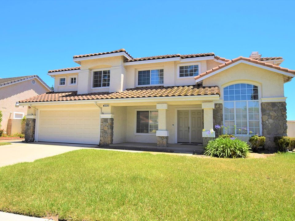 1st image of 2416 Twin Oak Dr