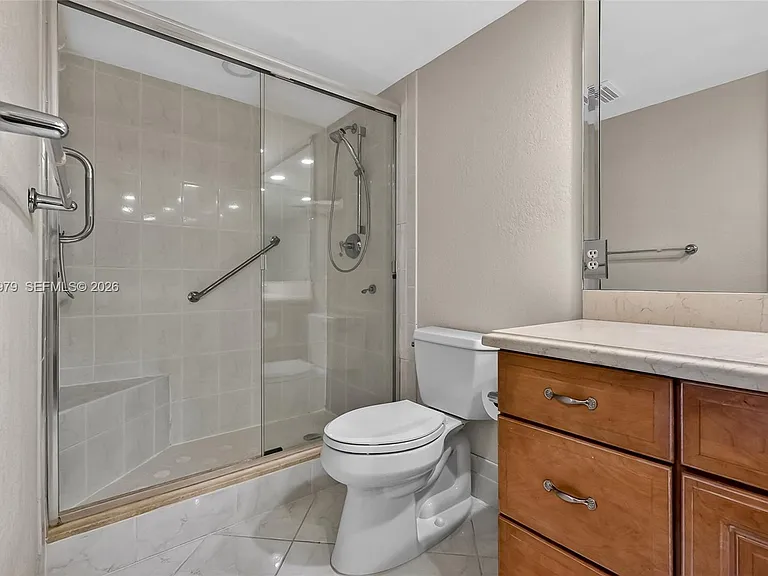 4015 W Palm Aire Dr #502 — Photo 16