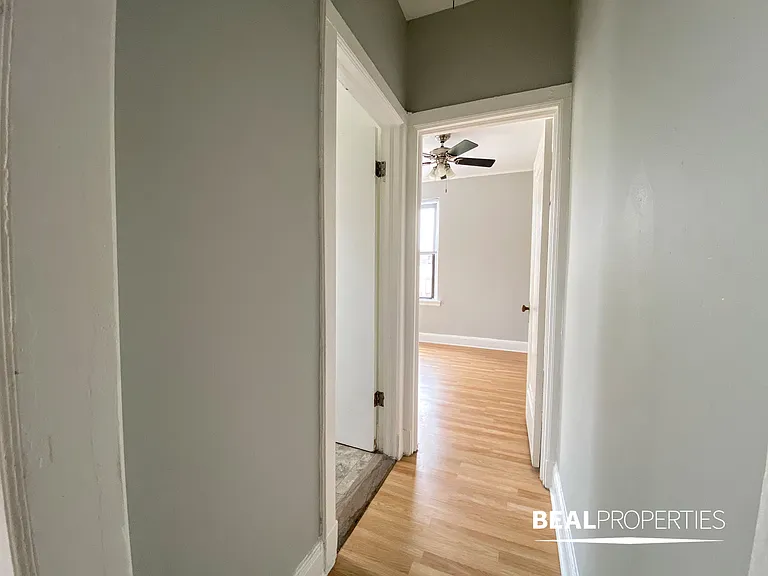 3831 N Fremont — Photo 17