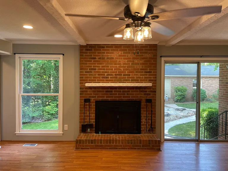 7942 Lake Vista Dr — Photo 17