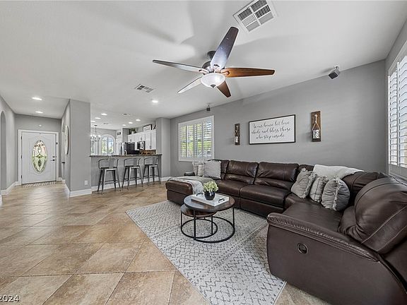 5th image of 10241 Jeffcott St