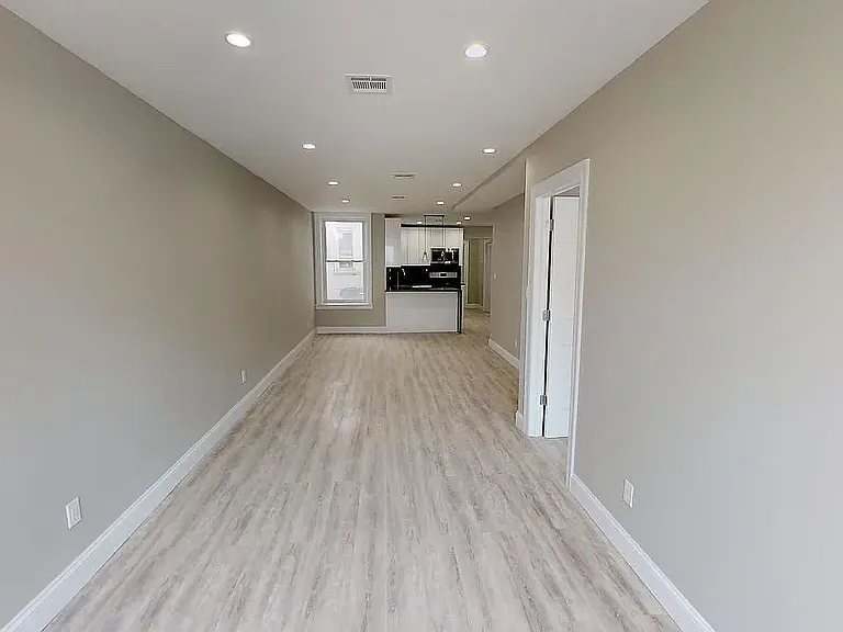 1909 Avenue M #2A — Photo 2