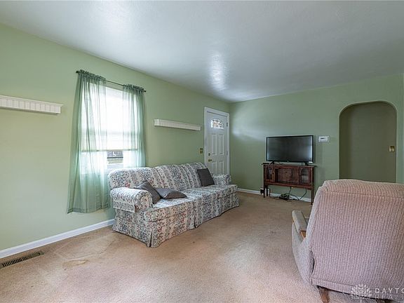 3rd image of 1121 Lindsey Ave