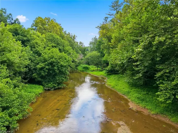 Harris Rd, Wilkesboro, NC 28697