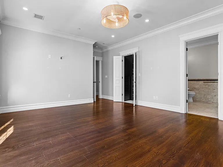 161 Tudor St #4 — Photo 11