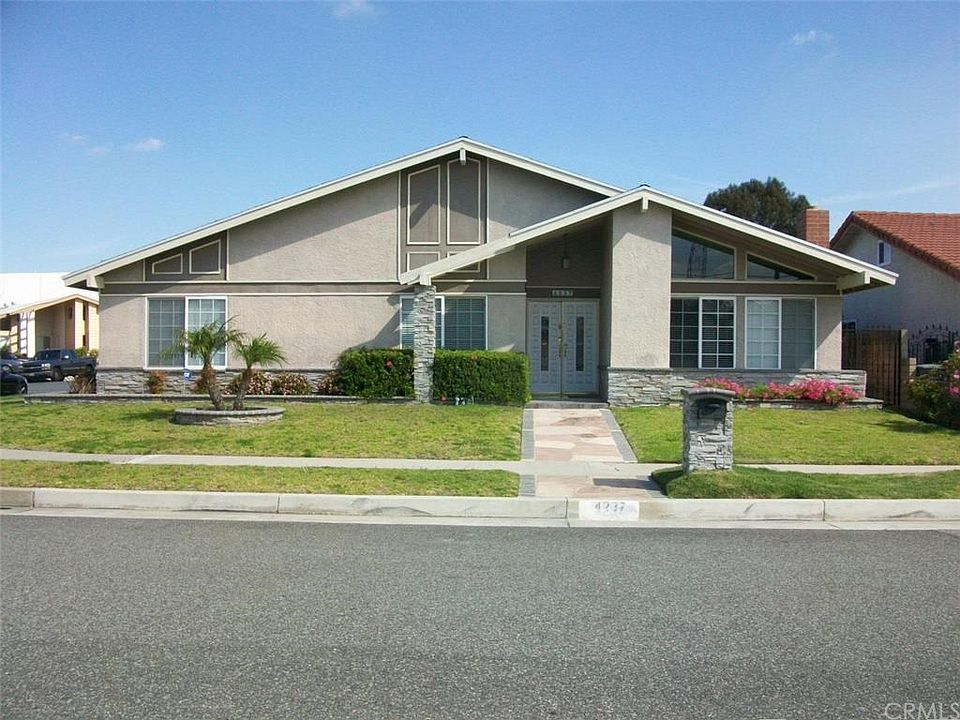 2nd image of 4237 W 175th Pl