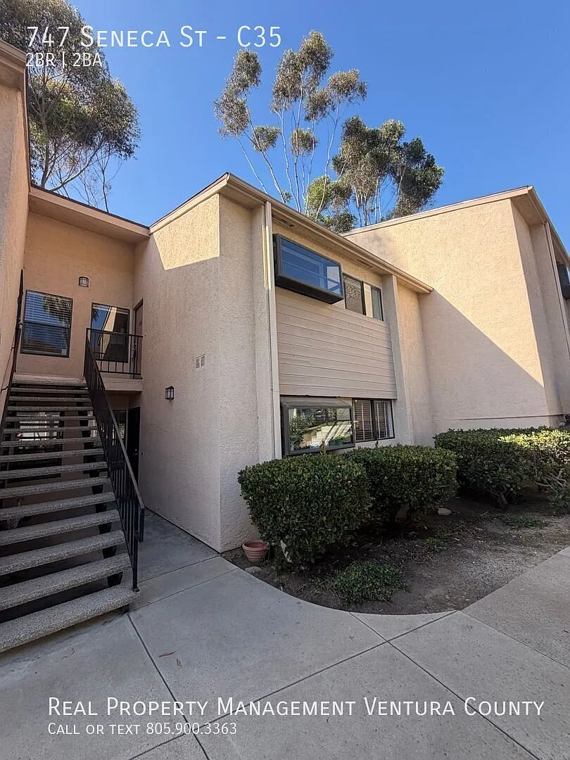 Ventura Condo with Balcony Views, Garage & Parking — Photo 2