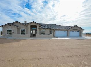 9445 Baldy Mesa Rd, Oak Hills, CA 92344