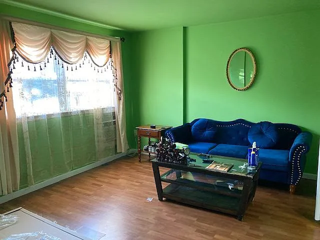 3 bed, 1.5 bath, 6000 sqft, $1,300 — Photo 4