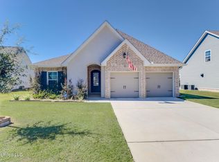 10663 Wren Grv, Gulfport, MS 39503