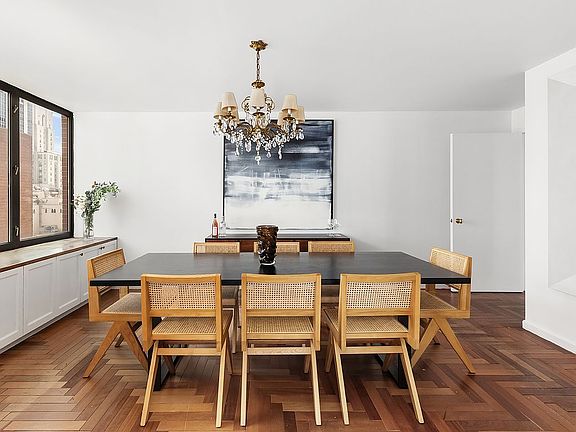 3rd image of 422 E 72nd St APT 17A