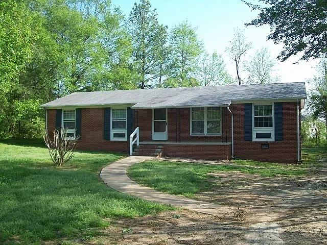 1461 Harris Rd — Photo 1