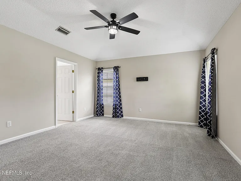 11242 Panther Creek Pkwy — Photo 18