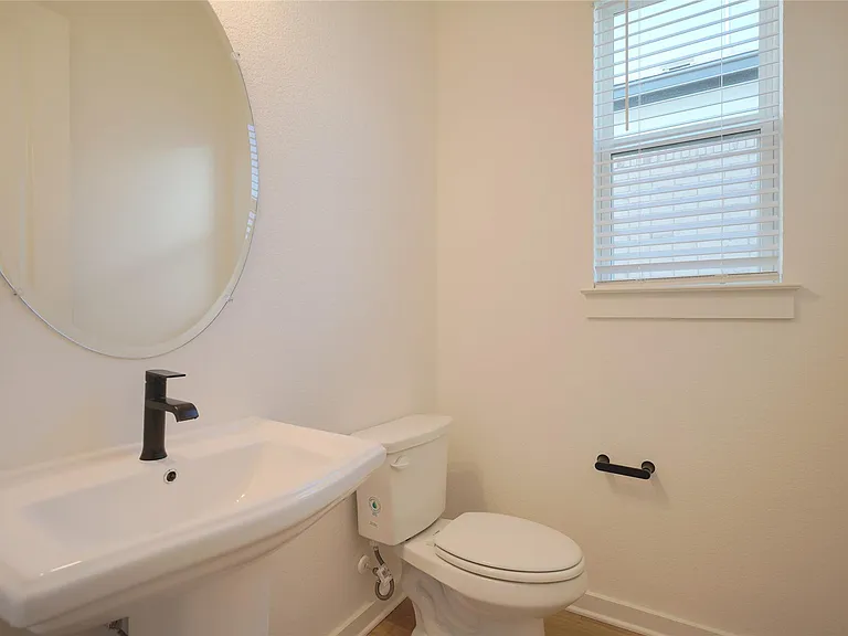 1250 N Roger Hanks Pkwy — Photo 14