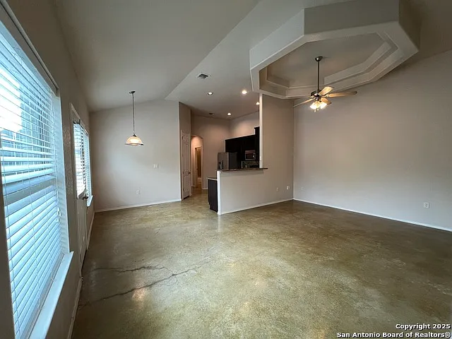 327 Oelkers Dr #B — Photo 2