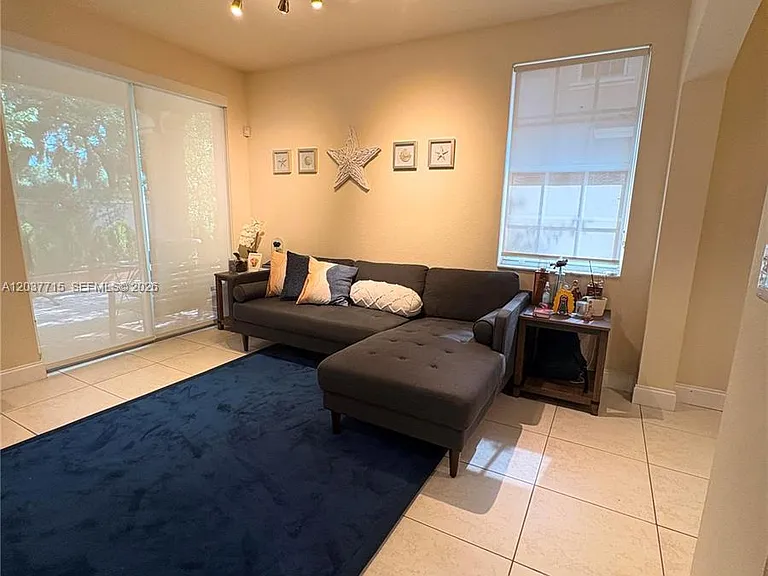 280 Las Brisas Cir #280 — Photo 11