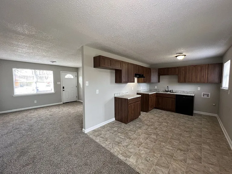 5082 Stacey Rd — Photo 5