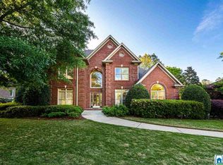 805 Reynolds Crst, Vestavia, AL 35242