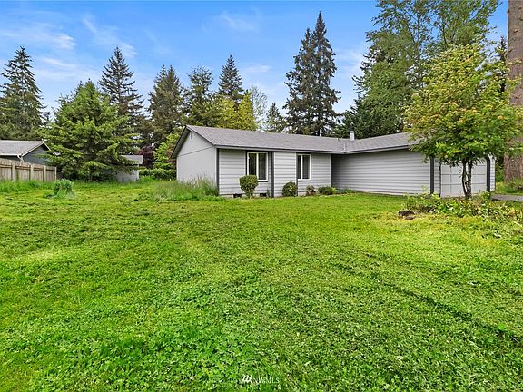 2nd image of 8549 Glenlea Court SE