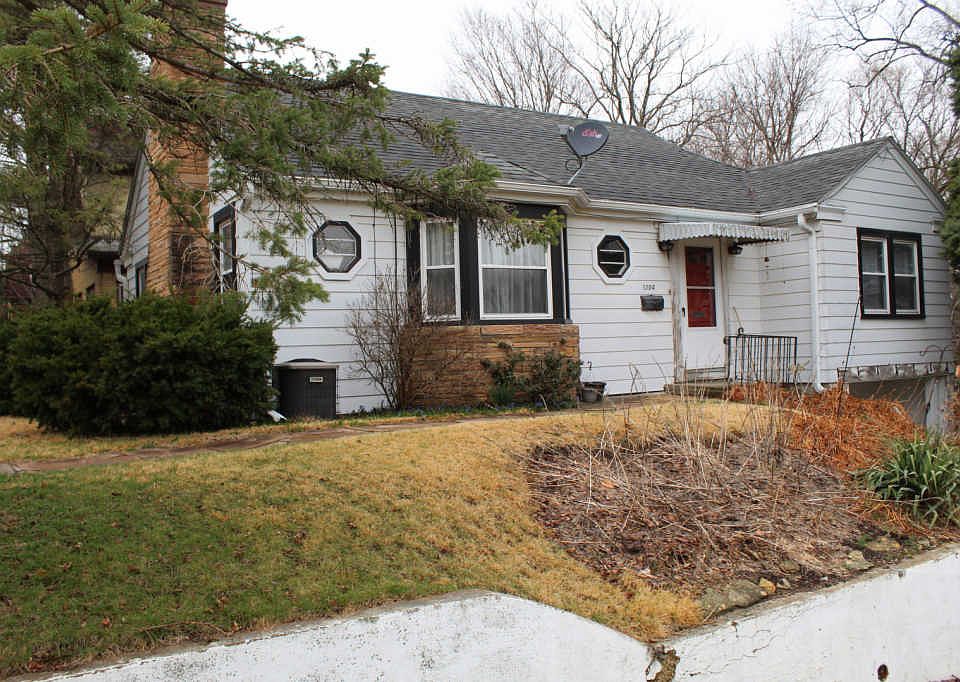 1st image of 1304 Garrison Ave
