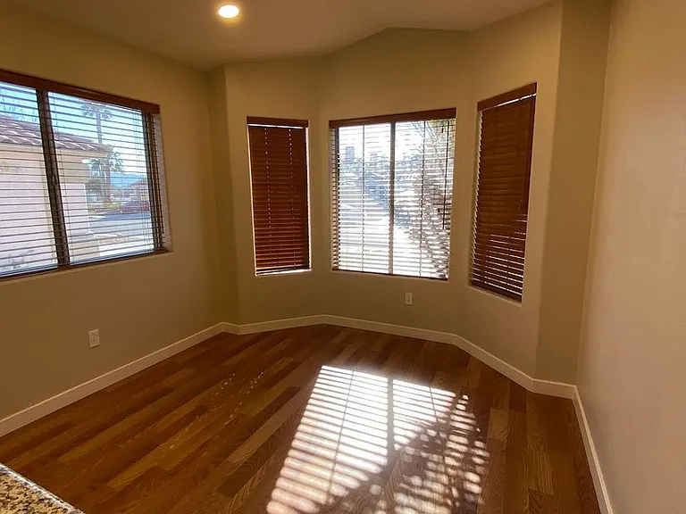 994 Trackers Glen Ave — Photo 12