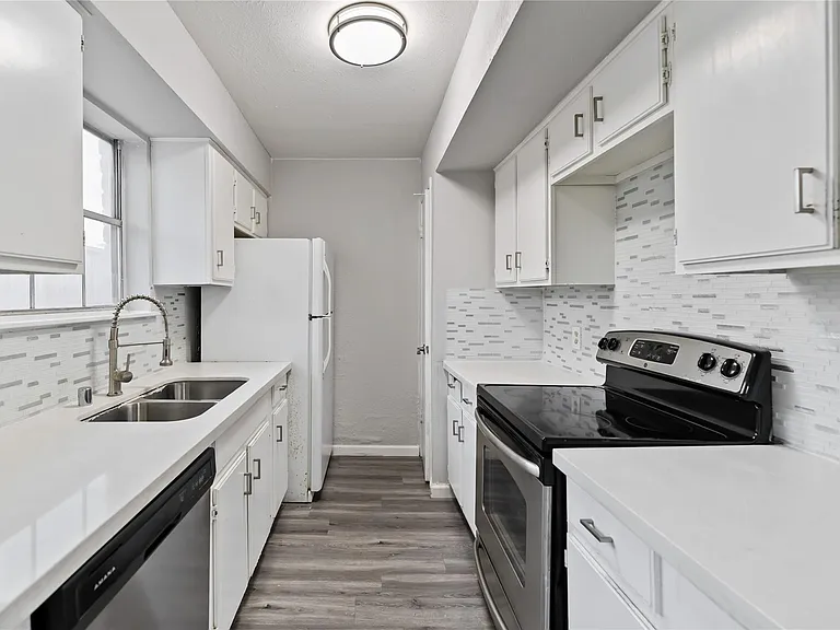 4154 Belle Park Dr — Photo 9