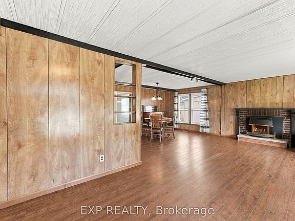 4th image of 139 Roxanna Dr