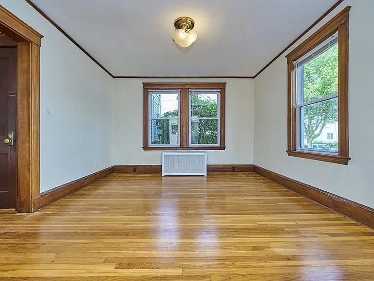 17 Elmira St #A — Photo 2