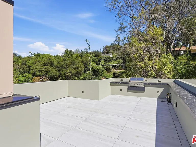11769 Bellagio Rd — Photo 25