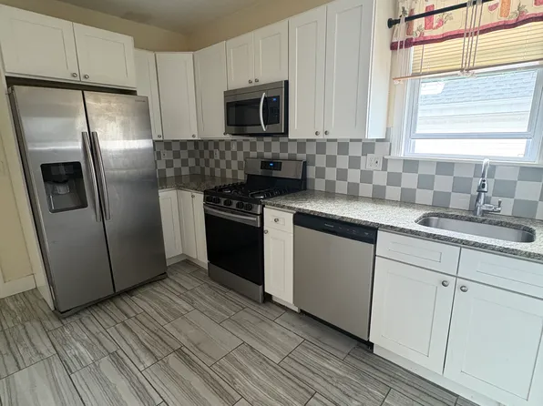 211 Elm St APT 2, Everett, MA 02149