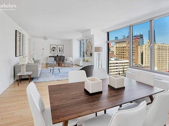 3rd image of 151 W 17th St #Penthouse 10g
