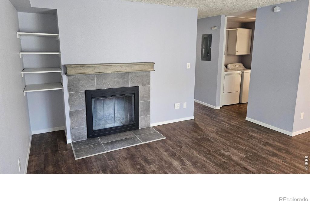 925 Columbia Road Bldg B #212