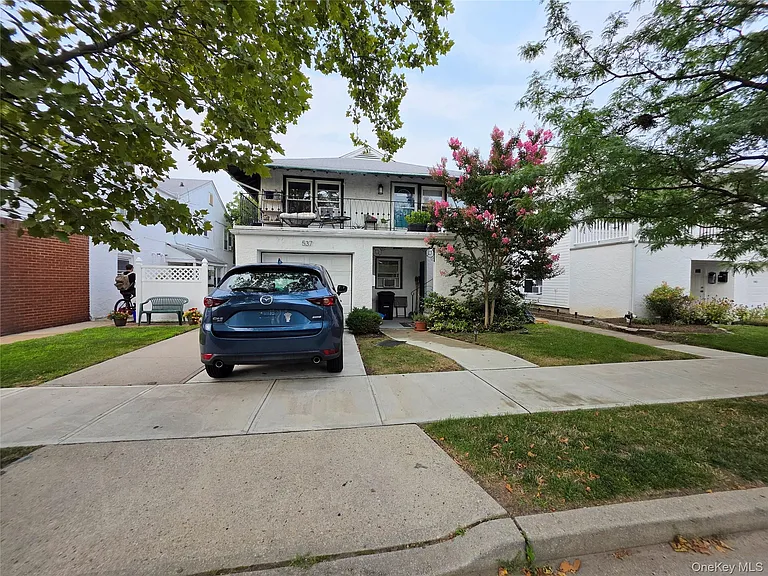 537 E Chester St — Photo 20