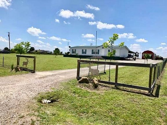 2nd image of 1623 County Road 2925
